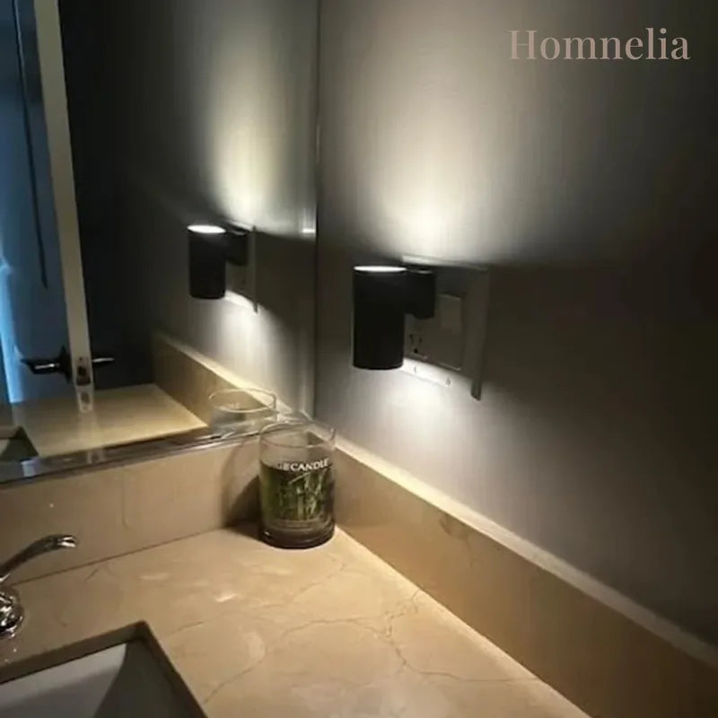 Applique murale LED allumée dans une pièce